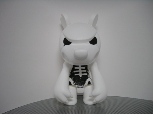KNUCKLE BEAR QEE 8in